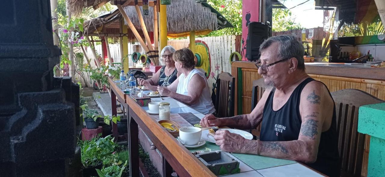 Khrisna Sunrise Homestay Tulamben Exteriör bild