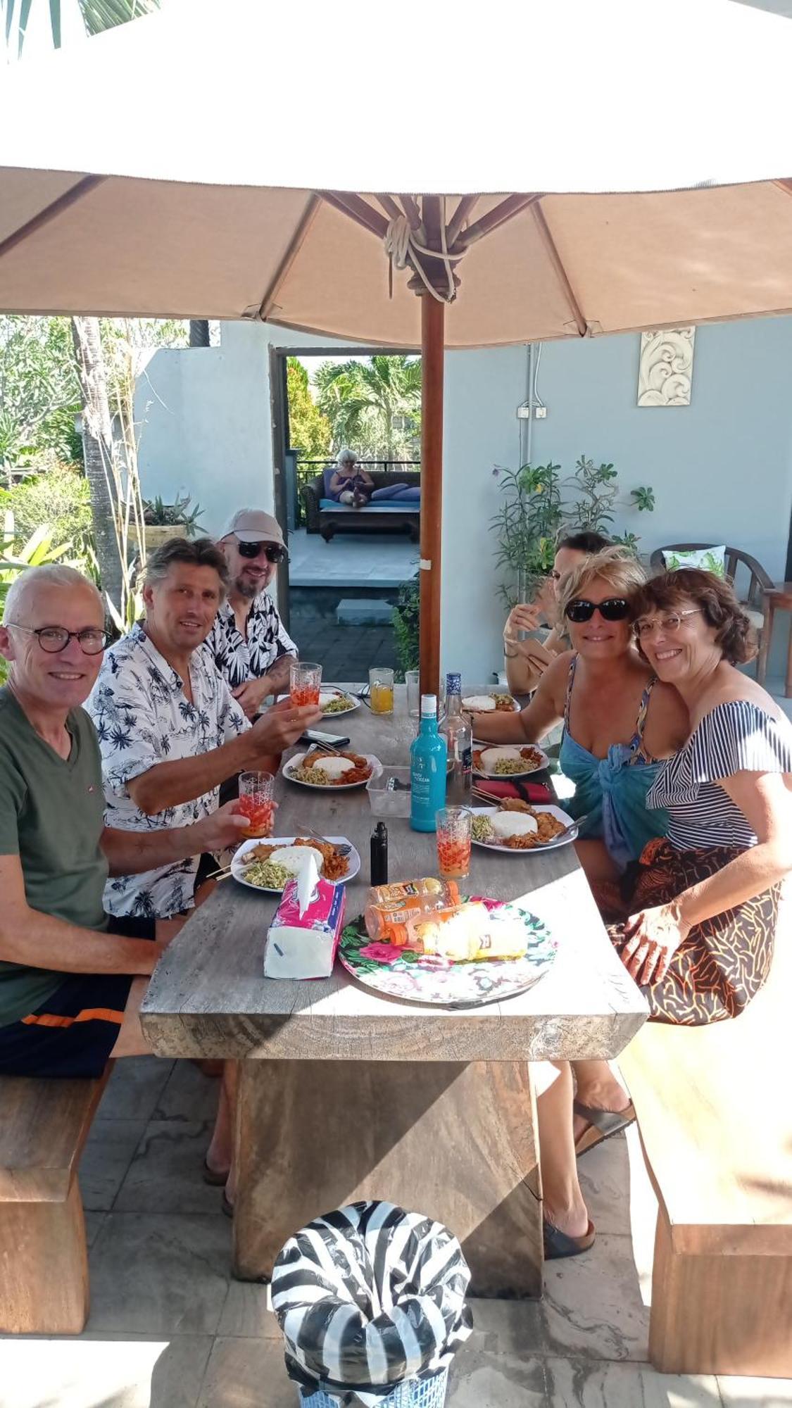 Khrisna Sunrise Homestay Tulamben Exteriör bild