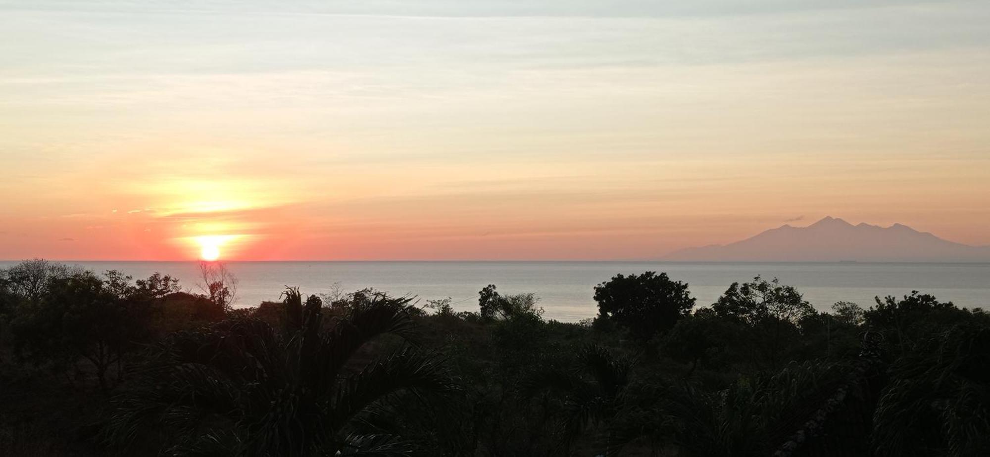 Khrisna Sunrise Homestay Tulamben Rum bild