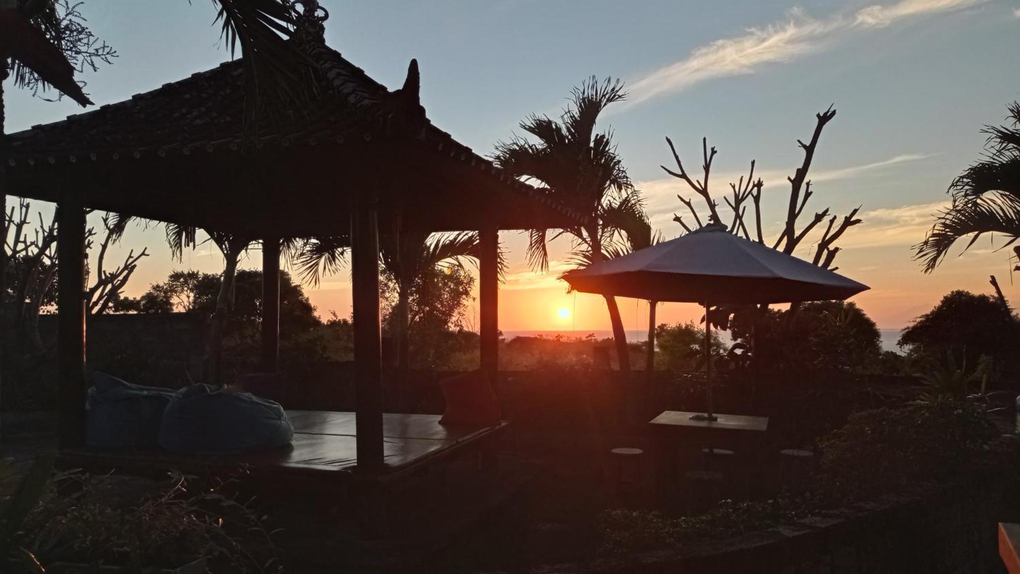Khrisna Sunrise Homestay Tulamben Rum bild