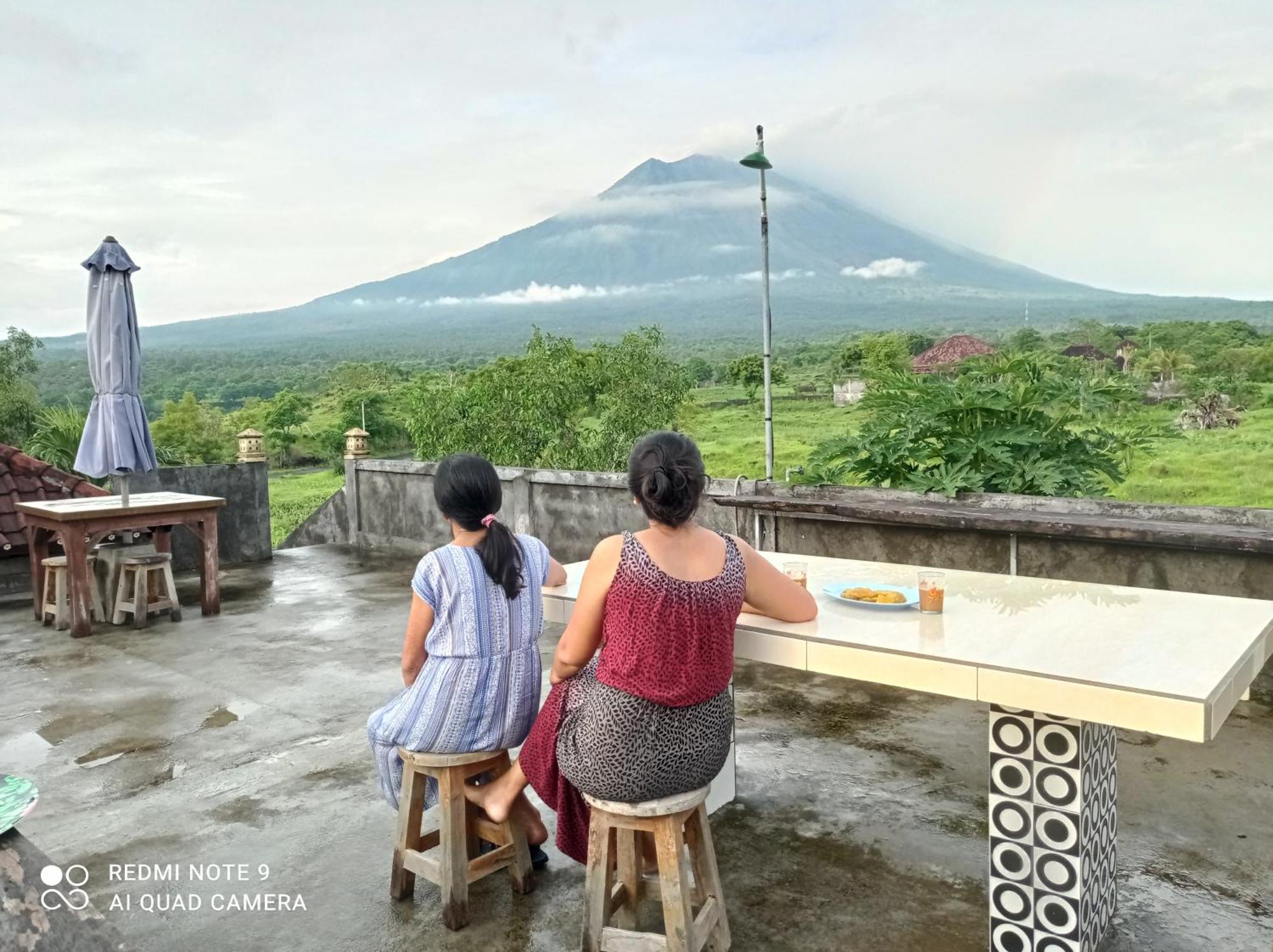 Khrisna Sunrise Homestay Tulamben Rum bild