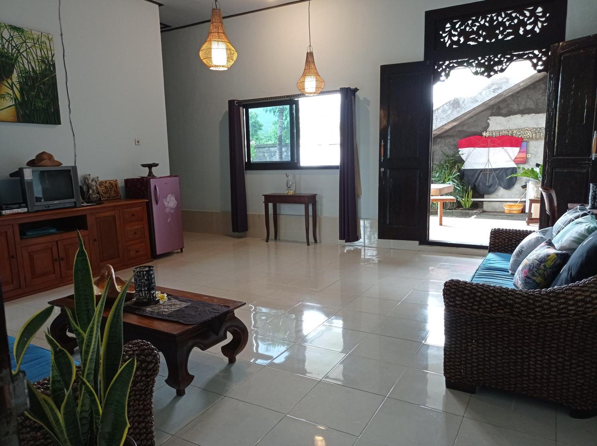 Khrisna Sunrise Homestay Tulamben Rum bild