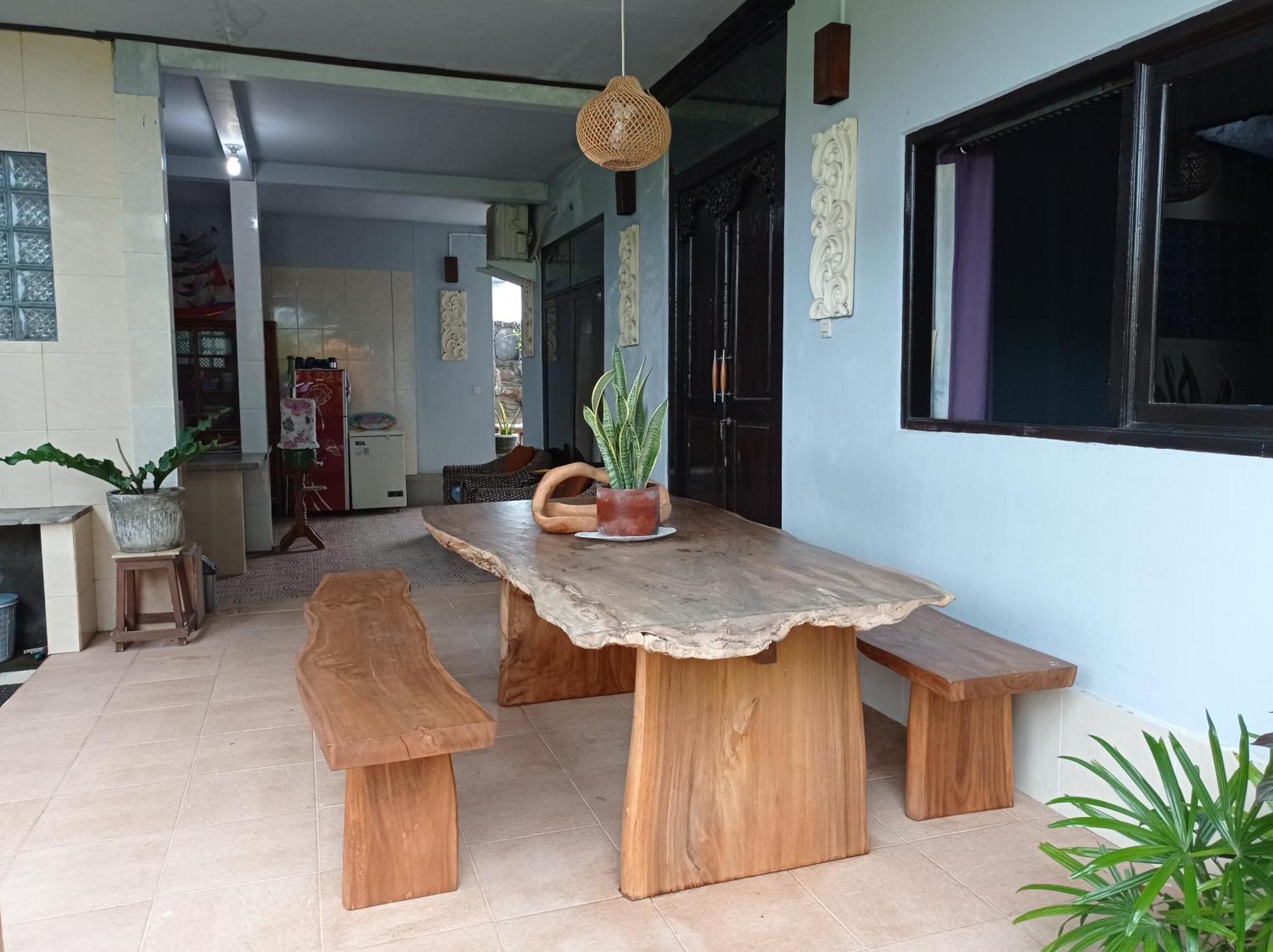 Khrisna Sunrise Homestay Tulamben Rum bild