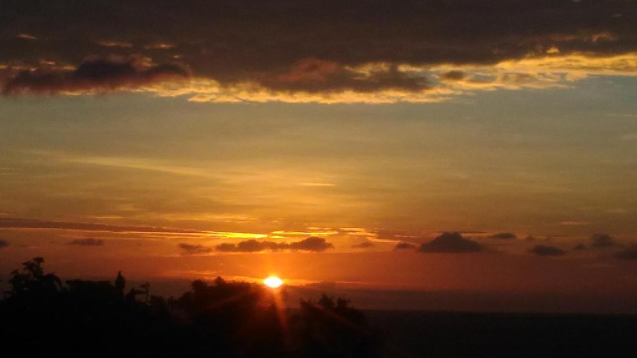 Khrisna Sunrise Homestay Tulamben Exteriör bild