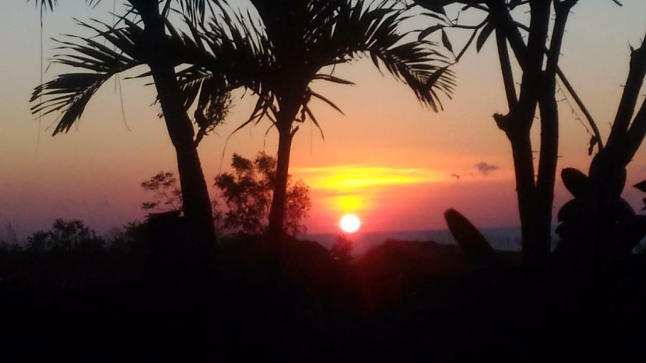 Khrisna Sunrise Homestay Tulamben Exteriör bild